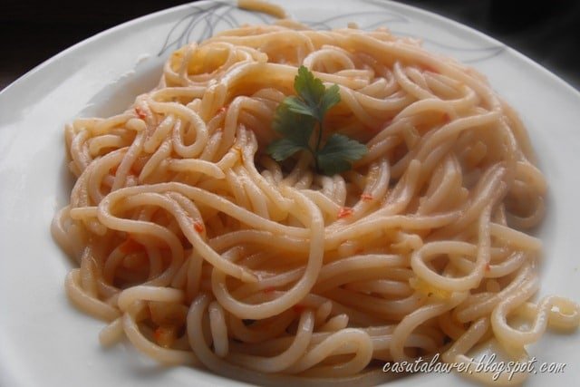 Spaghete simple